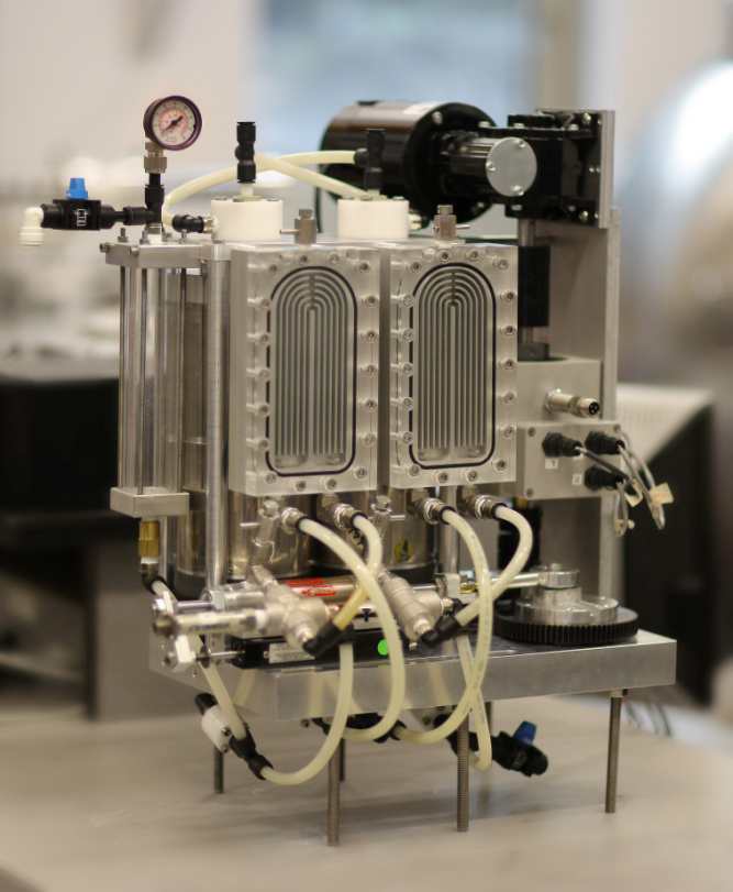 Protótipo de refrigerador magnético PMII desenvolvido na University of Victoria, cordialmente cedido pelo Prof. Andrew Rowe ao StreamLab.